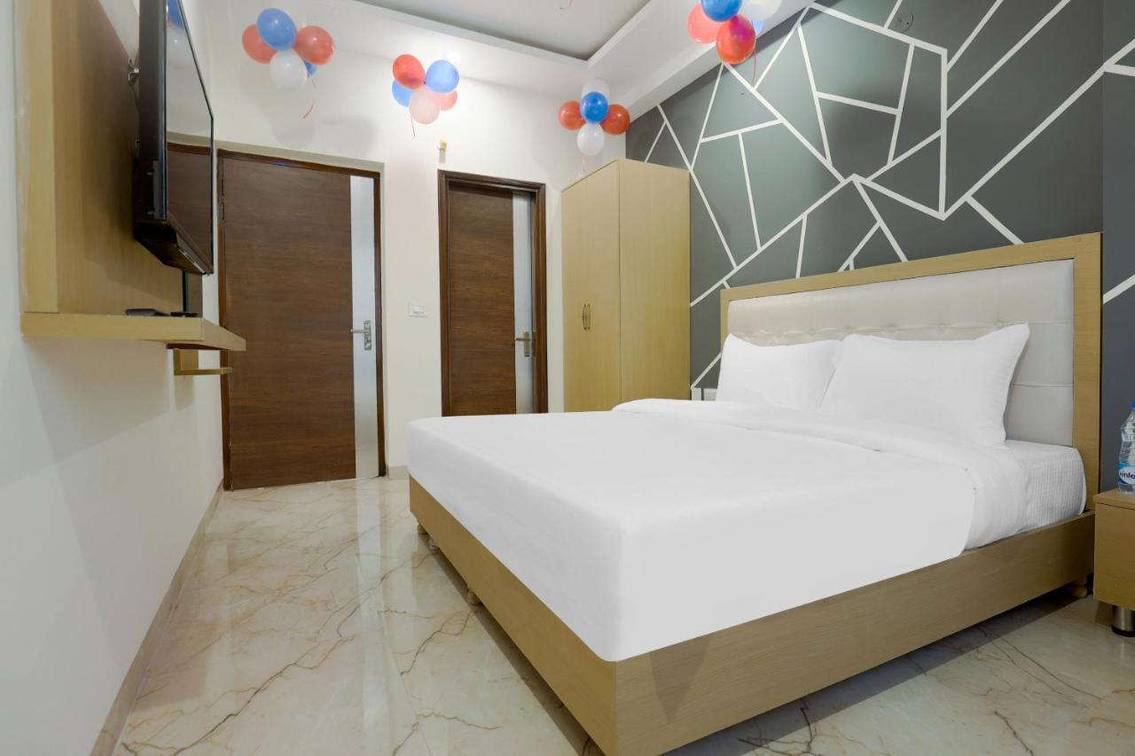 Hotel Bliss Zirakpur Exteriör bild