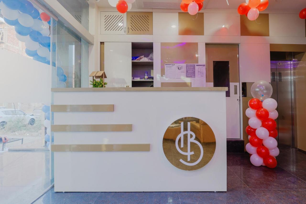 Hotel Bliss Zirakpur Exteriör bild