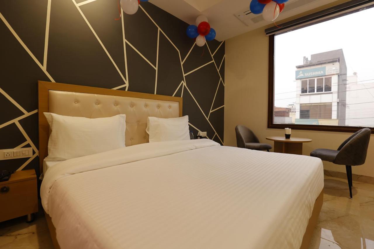 Hotel Bliss Zirakpur Exteriör bild